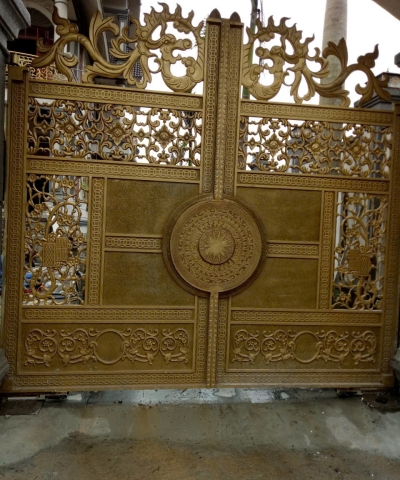 Mẫu cổng đúc nhôm cao cấp 03